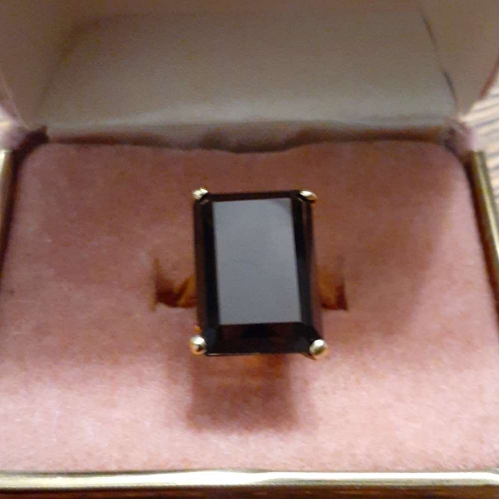 10K GOLD SMOKY TOPAZ EMERALD CUT RING